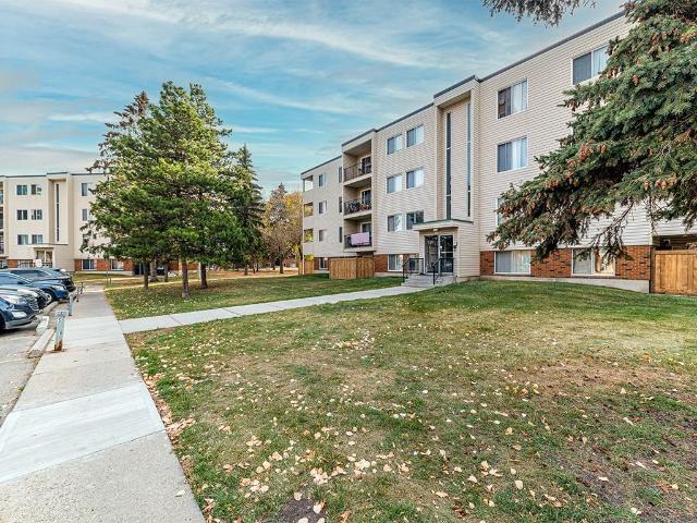 Baywood Park 2 Bedroom Apartment for Rent at 11405 132 St Nw, Edmonton, AB T5M 1G2 Inglewood