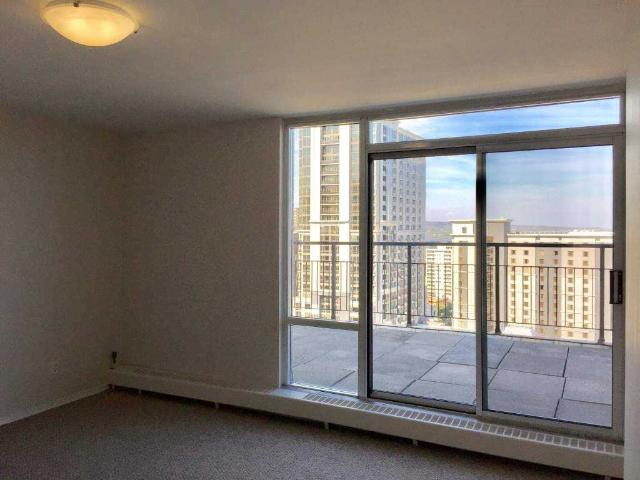 Bay 100 Apartments Studio Apartment for Rent at 100 Bay St S, Hamilton, ON L8P 3H3 Durand
