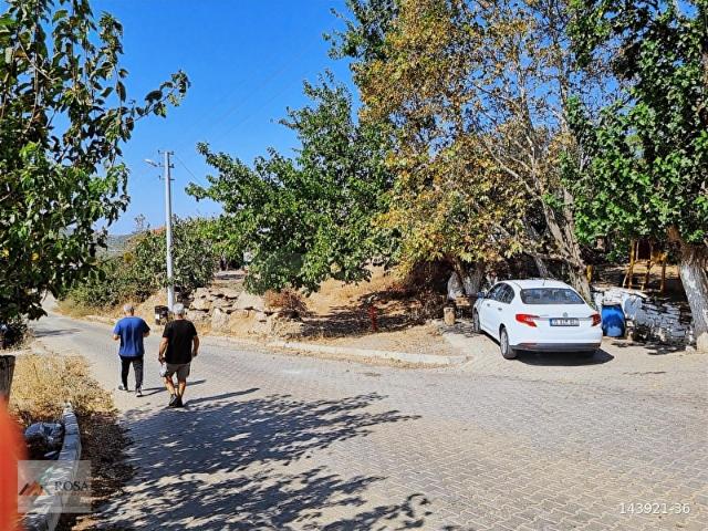 Bayındır Kızılağaç Ahmetler Köyü'nde 500 m Müstakil Tapulu İmarlı Arsa