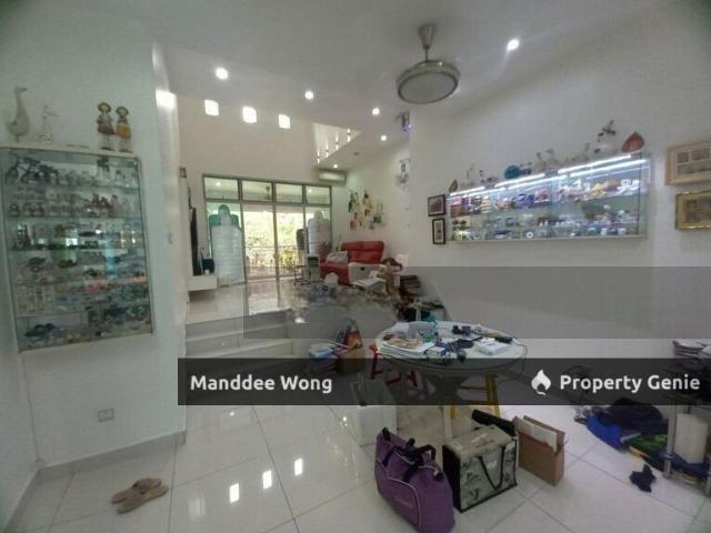 Bayan Villa TownHouse/WTS 600k/3R3B2CP/Seri Kembangan KL