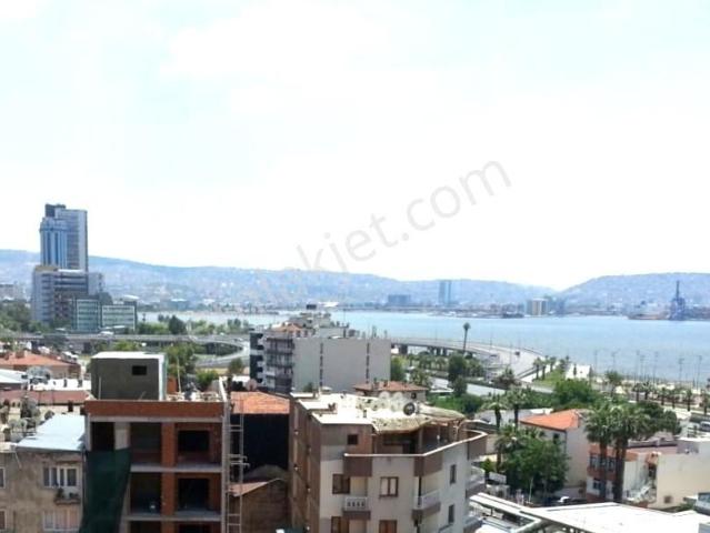 Bayarklı İzban Yakını Körfez Manzaralı Ebeveyn Banyolu 3+1 Daire