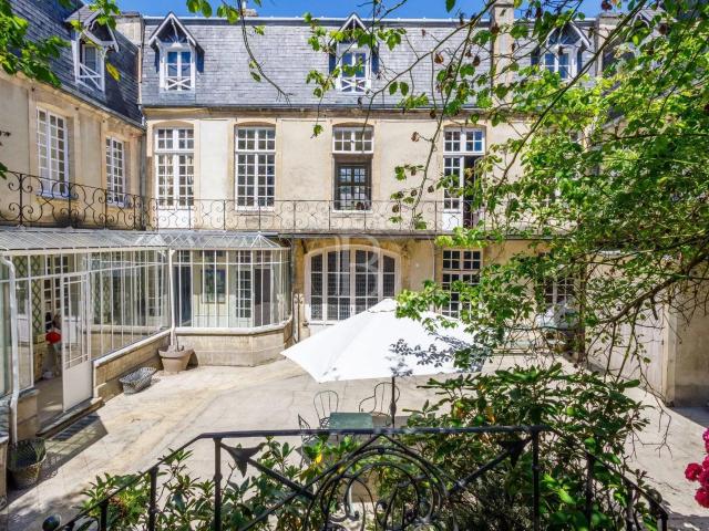 Bayeux centre historique – Élégant hôtel particulier 416 m². 416m² Bayeux