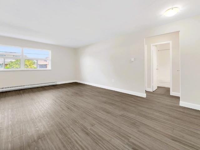 Bayfield Manor Apartments 1 Bedroom Apartment for Rent at 955 10th St E, Owen Sound, ON N4K 1T5