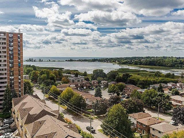 Bayly St And St.martins Drive With 2 Bdrm 1 Bth