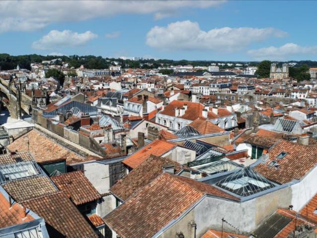 BAYONNE Centre Historique Immeuble de rapport