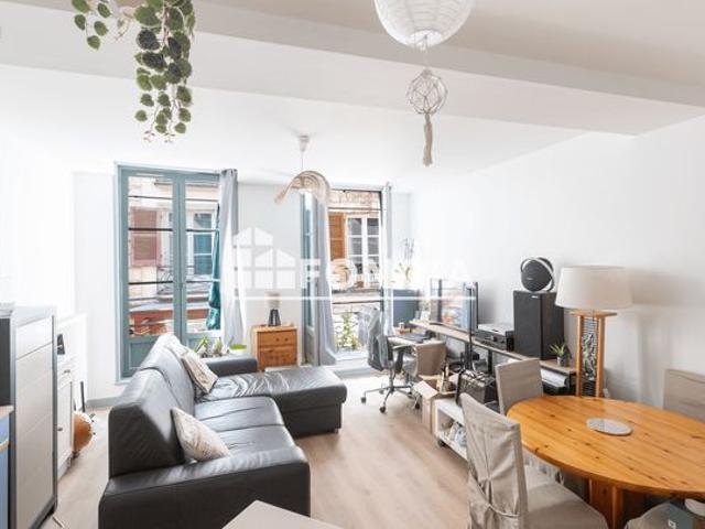 Bayonne Centre Historique T3 72m² rénové sous deux clés cave 17m² 260 000