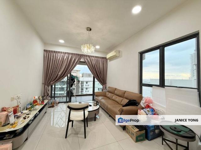 Baypoint @ Country Garden Danga Bay