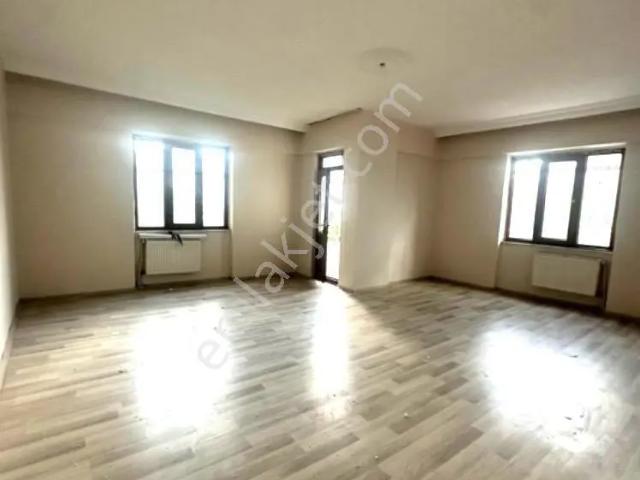 Bayramoğlunda 3+1 Kiralık Daire