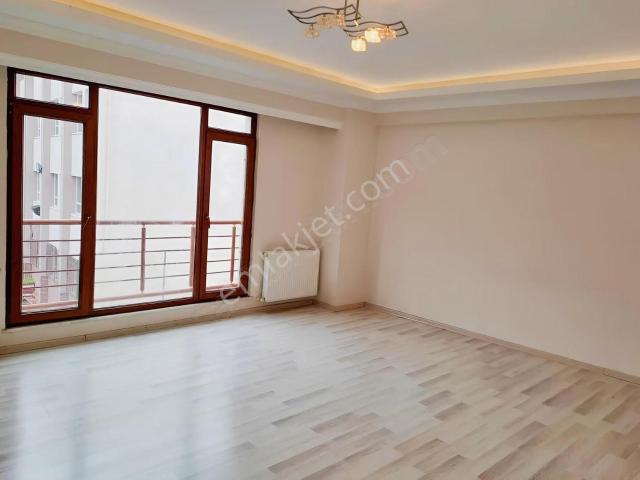 Bayrampaşa Altıntepsi Mahallesi Karlı Sokak 2+1 Kiralık Daire !