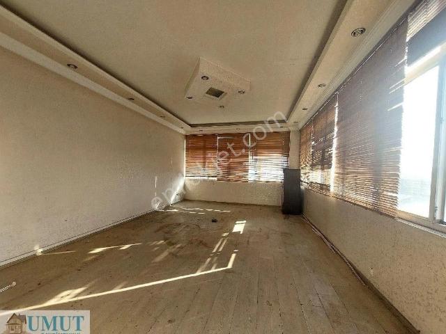 Bayrampaşa Bareç De Kiralık Büro 36 M2