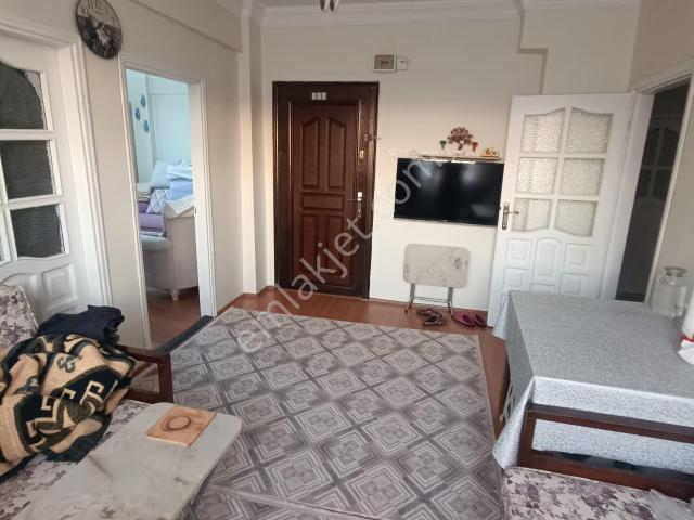 Bayrampaşa Kartaltepe Kat Mülkiyetli Ara Kat Kombili Balkonlu Net 105 M2