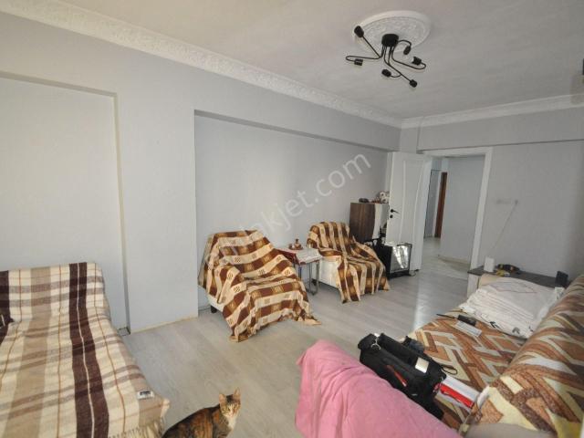 Bayrampaşa Kartaltepe Kaçmazdan Satılık 123m2 Arakat Asansörlü Çift Balkonlu Daire