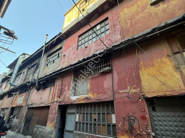 Bayrampaşa Sarı Dökümcüler Sanayide Kiralık Komple Bina