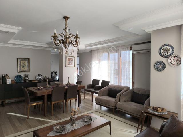 Bayrampaşa Yıldırım'da 224m² 4+2 Dubleks 2 Giriş Teras Asansörlü