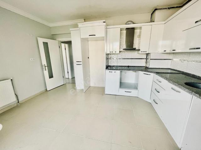 Bayrampaşa'da 2+1 Kiralık Daire