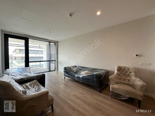 BAYRAMPAŞADA AVM ÜSTÜ SATILIK 1+0 OFİS DAİRE