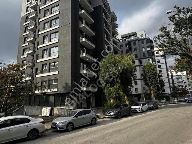 Bayraklı Manavkuyu' Da Sıfır 3+1 Köşe Cephe Satılık Daire