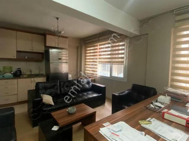 Bayraklı Manavkuyuda Kısmi Eşyalı 2+1 Kiralık Daire