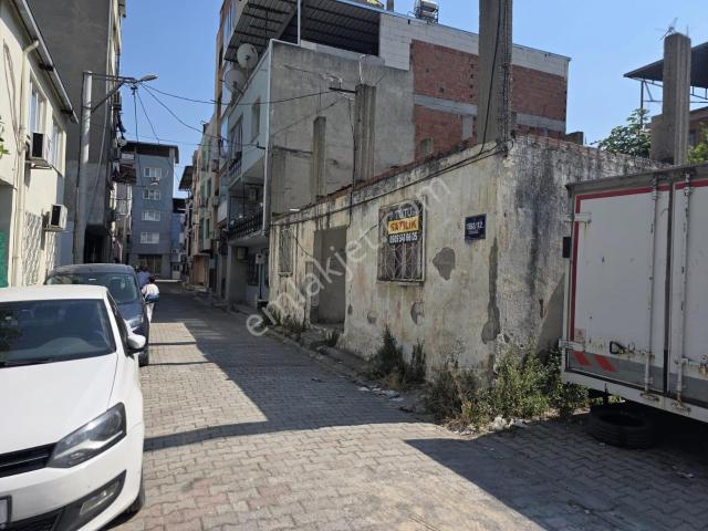 Bayraklı Adalet Mah. Daire Fiyatına 103 M2 Köşe Parsel Satılık