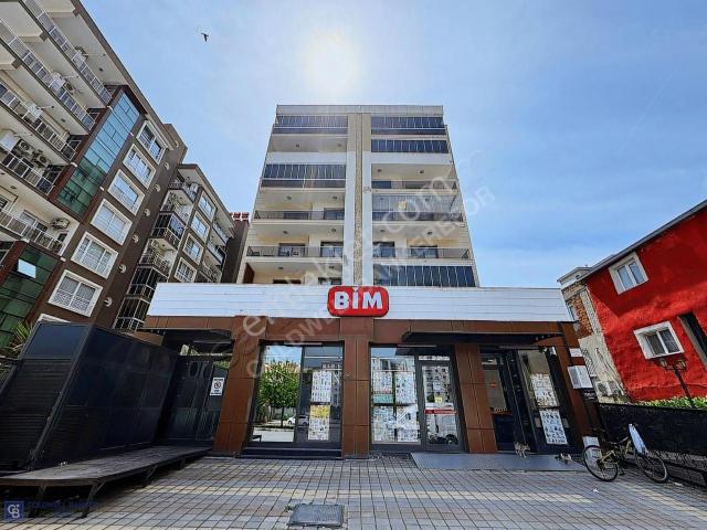 Bayraklı Adalet Mahallesi Amora Sitesi Satılık Geniş 3+1 Daire
