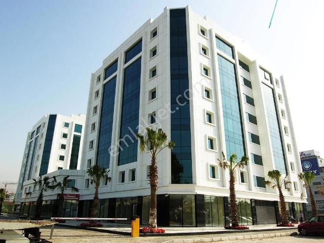 Bayraklı'da İtfaiye Onaylı Plazada Kiralık 75m2 2+1 Ofis
