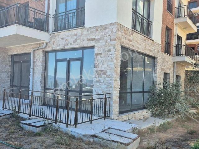 Bayraklı Şehir Hastanesi Yakını Toki 5. Etapta Kiralık İş Yeri