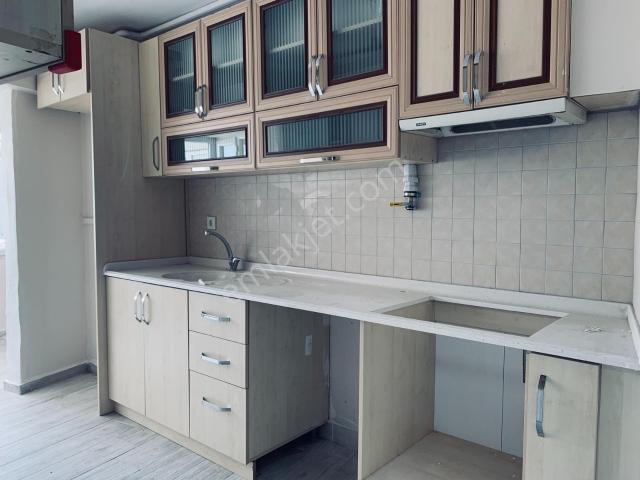Bayraklı Haşim İşcan Caddesi Üzeri 2+1 Kiralık Daire