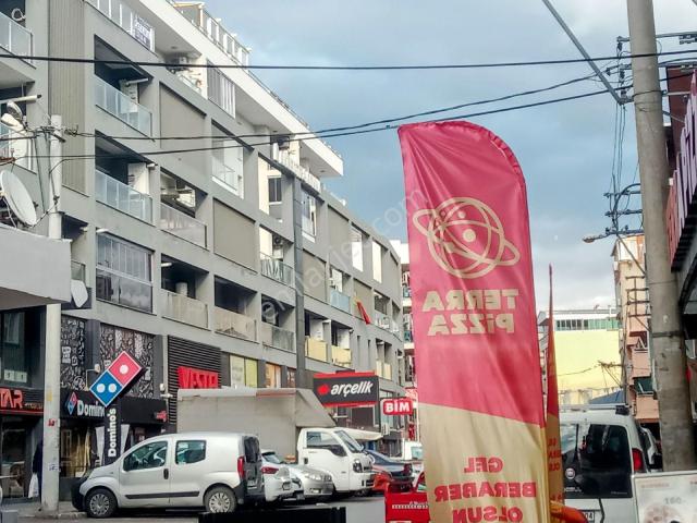 Bayraklı Çiçek Mahallesinde Fırsat Dükkan