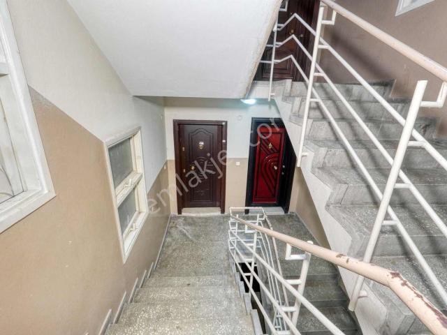 Bayraklı İzbana Yürüme Mesafesinde Kiralık Daire