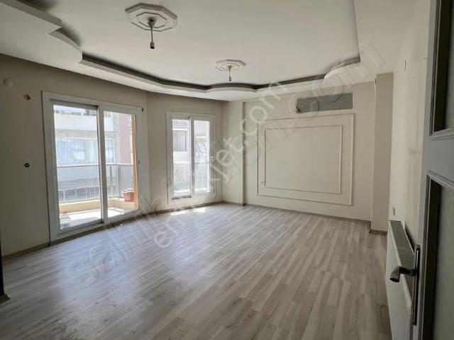 Bayraklı İzbana Yürüme Mesafesinde 2+1 Geniş Kiralık