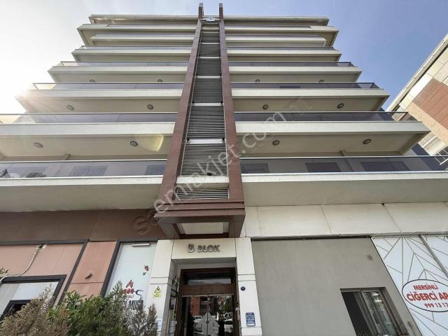 Bayraklı Park 35 Sitesi 190 M2 3+1 Satılık Daire