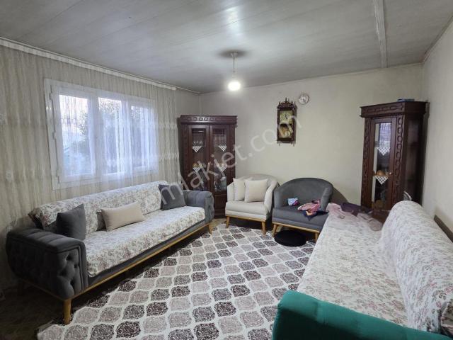 Bayraklı R. Şevket İnce Mah. Satılık 153 M² Arsa İçerisinde 1 Katlı Müstakil Ev