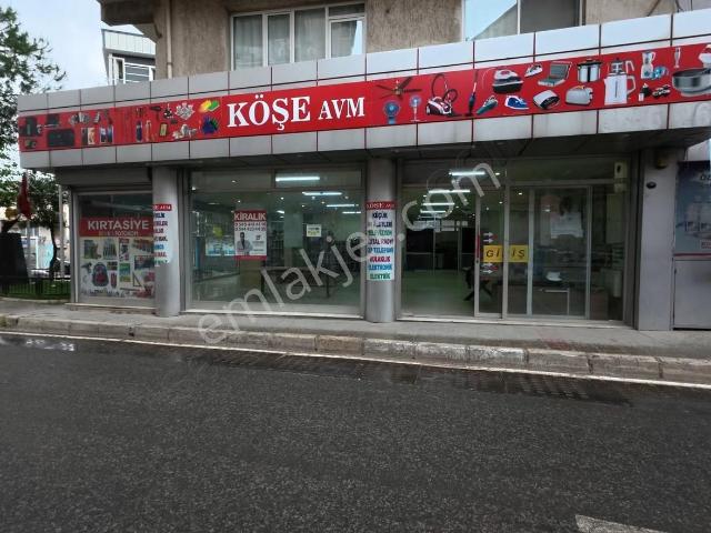 Bayraklı Refik Şevket İnce'de Kiralık 177 M² Köşe Dükkan
