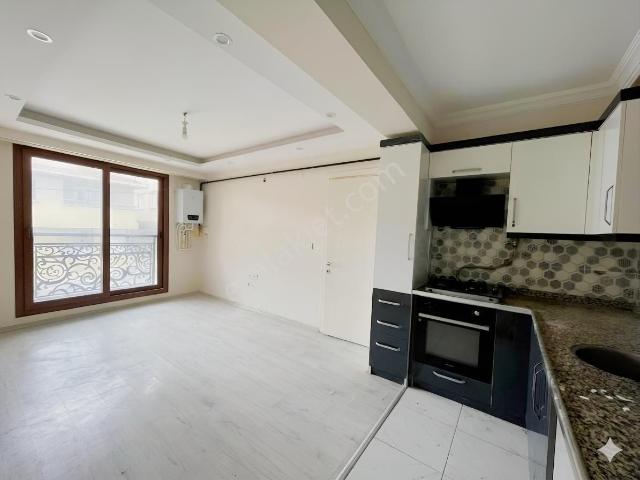Bayraklı Sehir Hast.westpark Avm Yakını, Asansör Lü,2+1