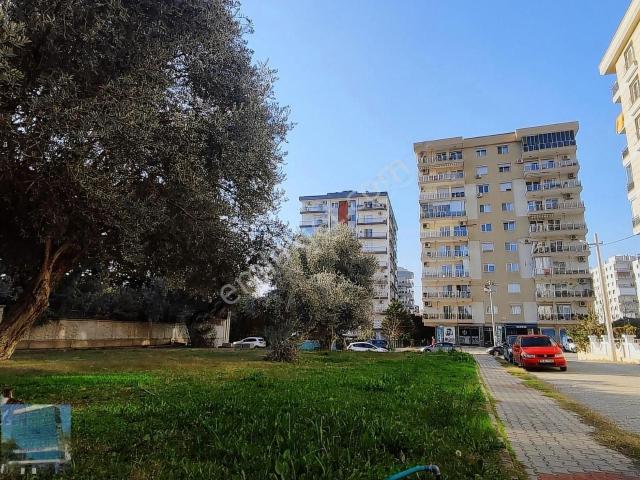 Bayraklı Soğukkuyu Park Cepheli Geniş Ve Ferah Satılık 3+1 Daire
