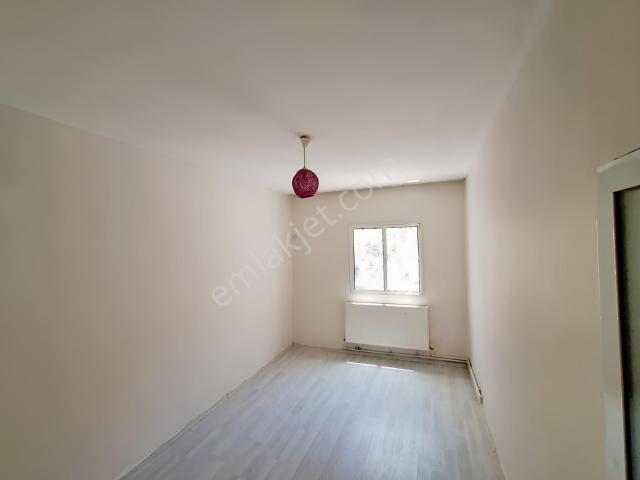 Bayraklı Tepekule'de Kiralık 3+1 Daire