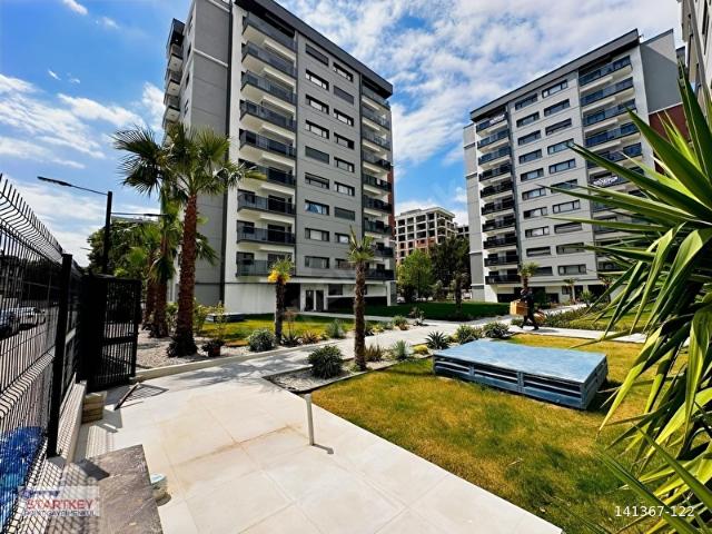 BAYRAKLI MANAVKUYUDA SIFIR SİTE İÇERİSİ 3+1 DAİRE
