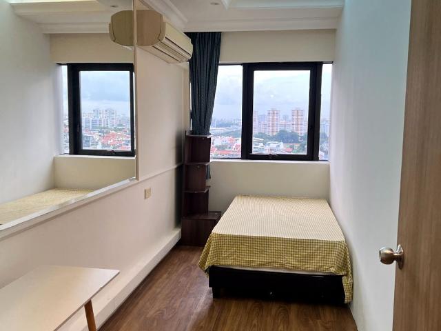 Bayshore Park D16, Condominium