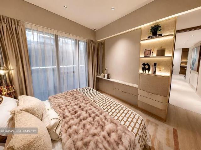 Bayshore Road D16, Condominium