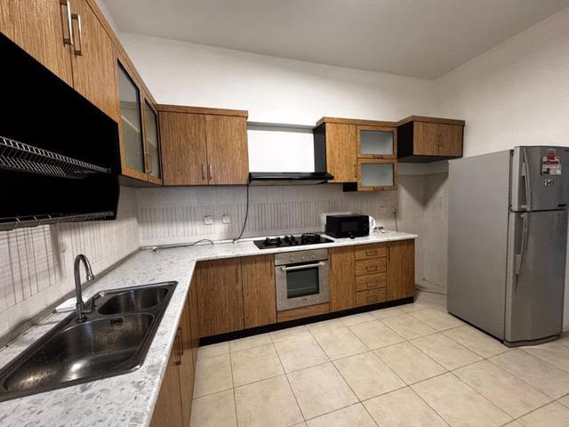 BAYSWATER RESORT CONDO 1302sf 3room2CP Furnished GELUGOR EGATE LOTUS