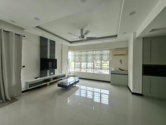 Baystar opposite Queensbay close to factory Penang bridge