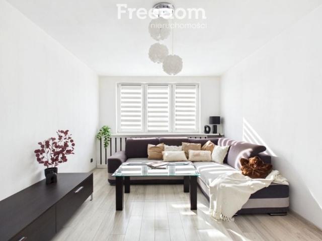 Bazaltowa 55,50 m², Gracze