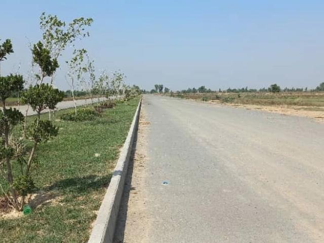 BB Block 10 Marla Plot For Sale. Near 150 Feet Road Lahore LDA City ID 83772