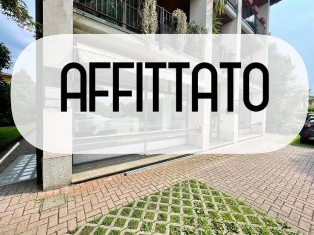 bgg690 uffcio con vetrina mq 80 + magazzino mq 80 + 2 posti auto