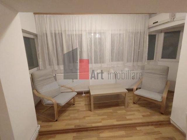 Bd. Lacul Tei, Parcul Circului, prima inchiriere apartament decomandat 3 camere