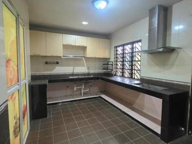 Bdr Baru Selayang 3 Storey HouseFace Empty 20x83 Full Reno