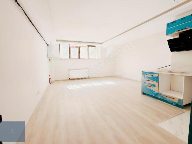 Beşiktaş Çarşıda Yeni Binada Aydınlık 2+1 Kiralık Sıfır Daire