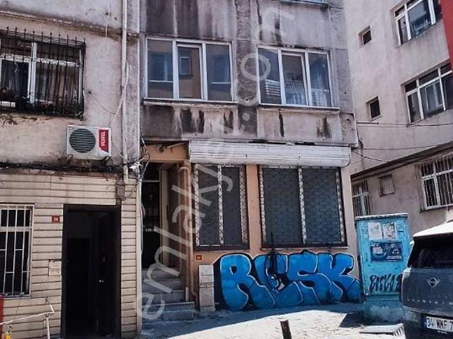 Beşiktaş Vişnezade De Satılık 1+1 Daire