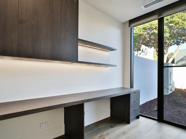 BE IMPRESSED BY STYLE, SPACE & SOPHISTICATION!