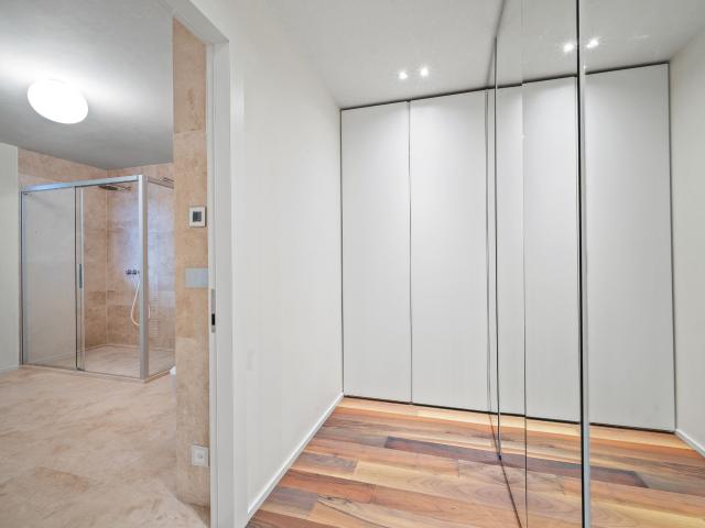 Apartment with 5.5 rooms on sale in Avec une vue panoramique 241 m² | dreamo. Ch